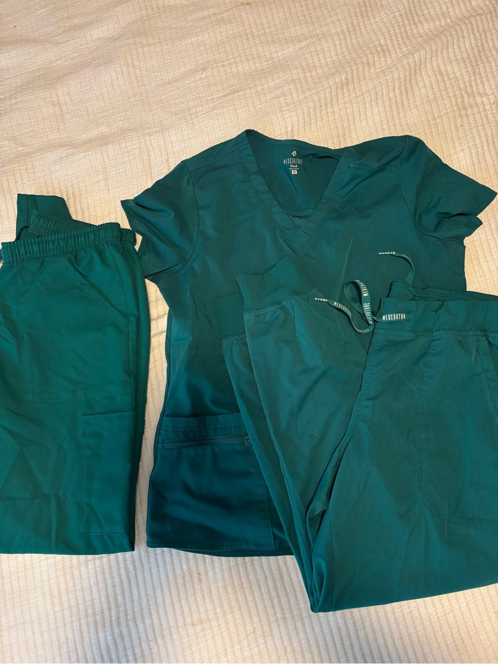 Med Couture Women's Scrub Top and Jogger Pants in Teal